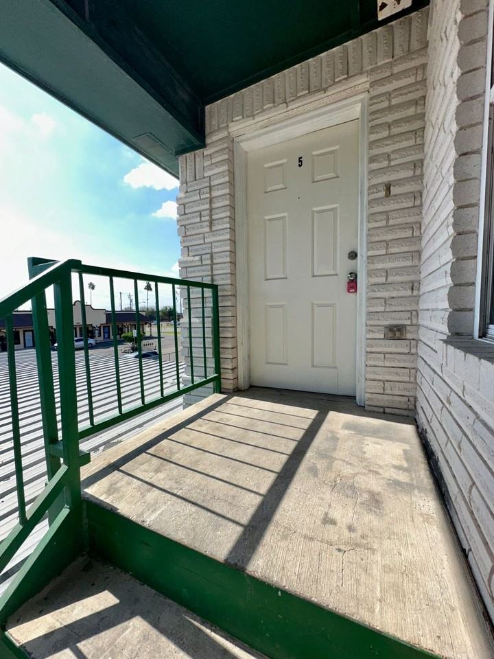 3802 Clavel St #7 - Photo 2 of 7