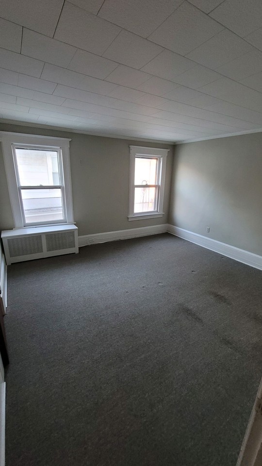124 Somerset St #2 - Photo 3 of 4