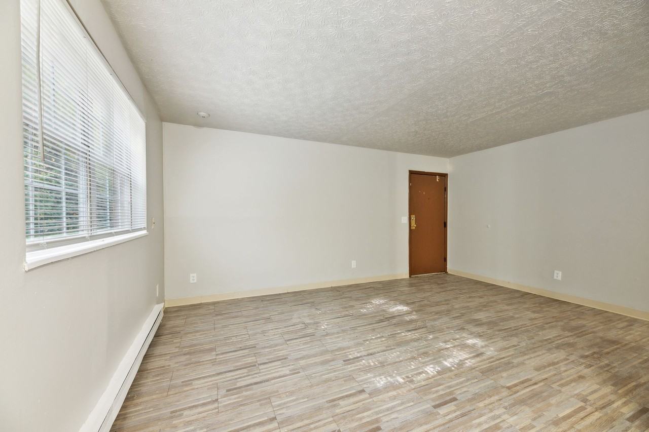 2291-2299 Wyoming Ave - Photo 5 of 11