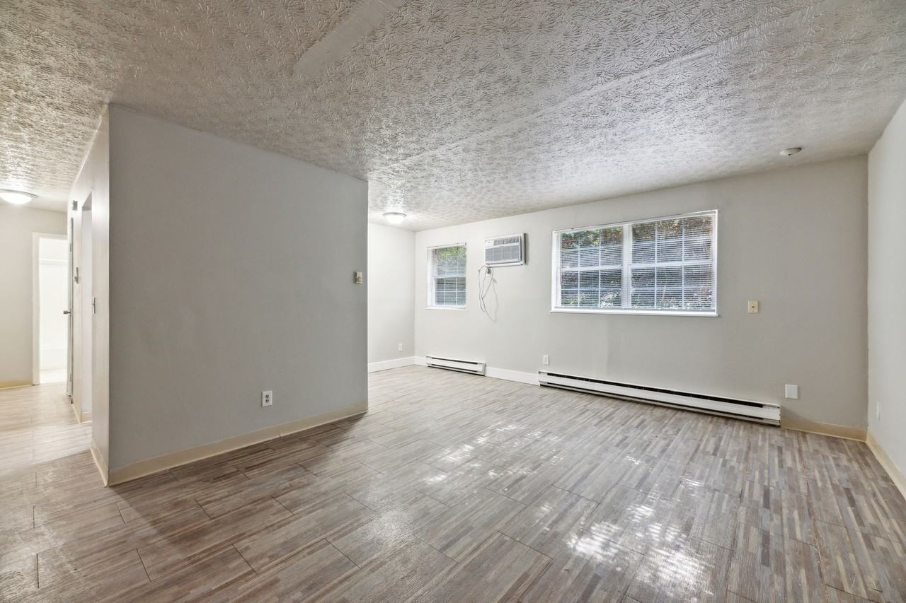 2291-2299 Wyoming Ave - Photo 6 of 11