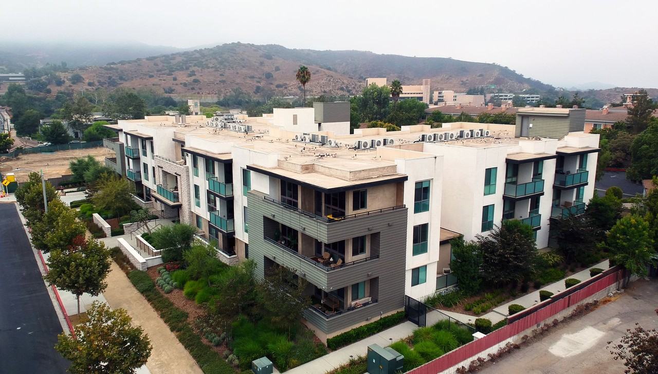 77 North in Thousand Oaks - Photo 5 of 50