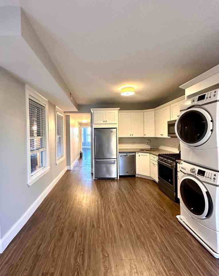 133 Paris - Photo 2 of 8