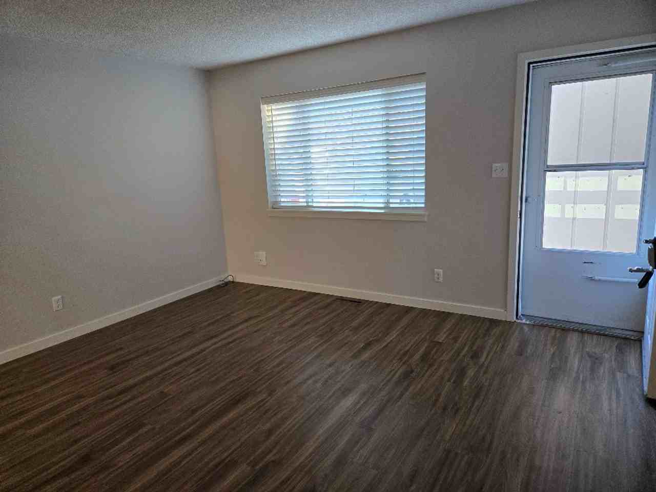 Martin St Apartments - Photo 3 of 8