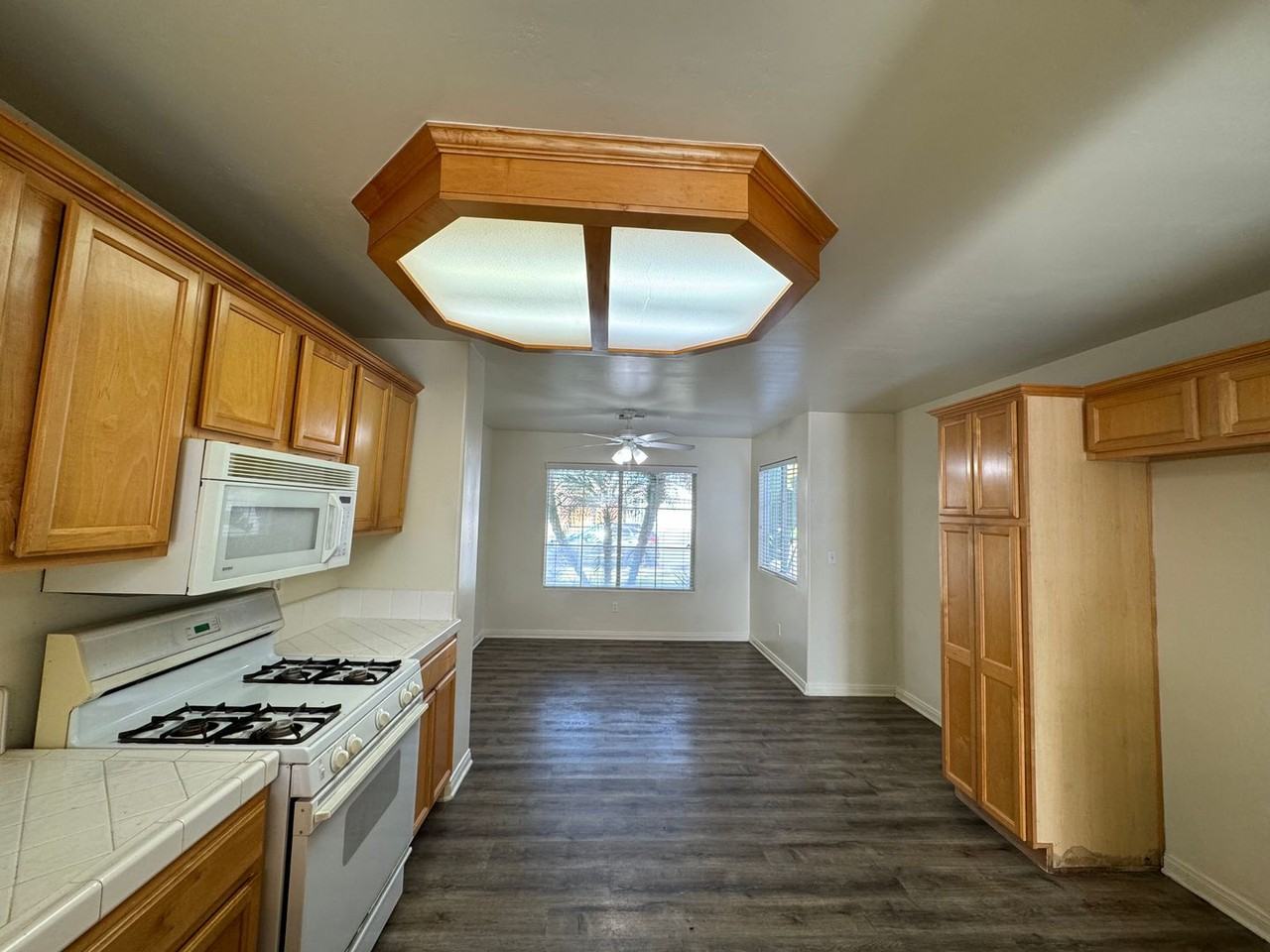 9109 Chattaroy St - Photo 5 of 13