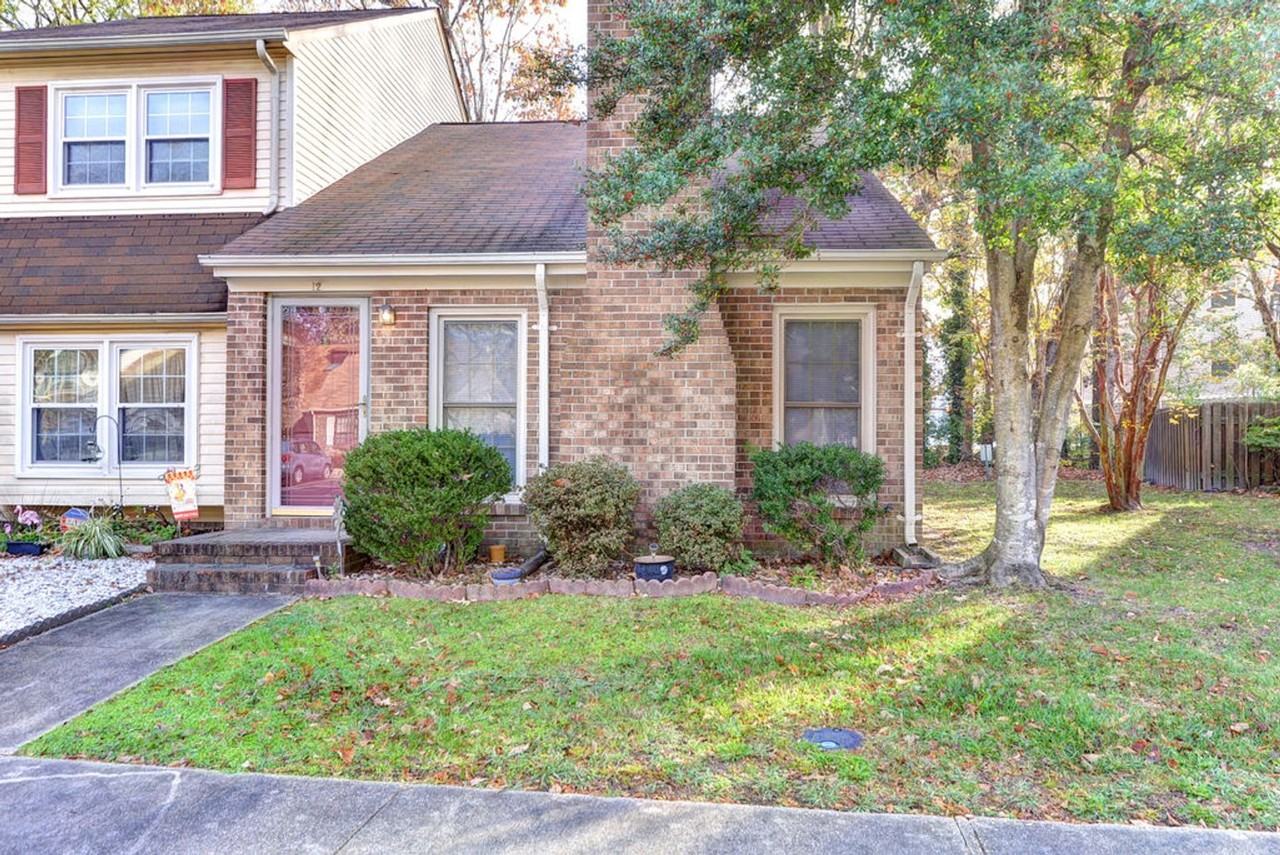 12 Lighthouse Way - Photo 3 of 32