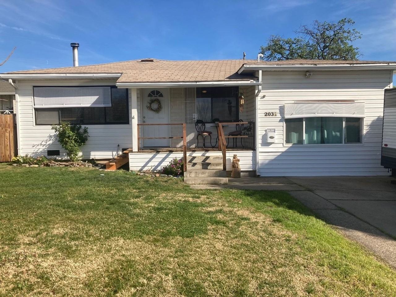 2031 Campbell Ave - Photo 2 of 19