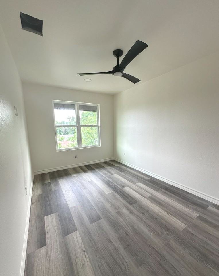 118 Shenandoah Bldg 1 #101 - Photo 3 of 31