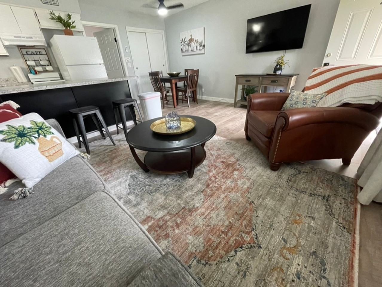 Western Hills Apartments - Photo 4 of 15