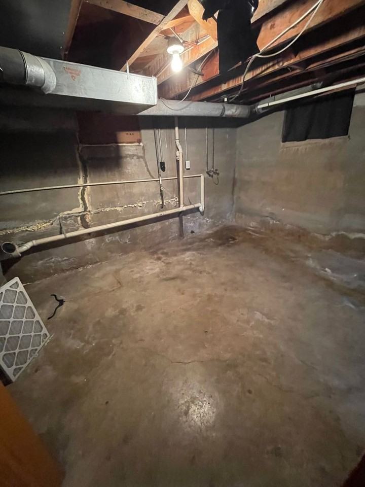1029 Lincoln St - Photo 7 of 9