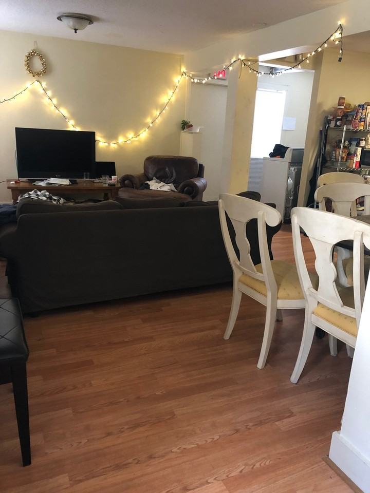 397 Crown St - Photo 3 of 20