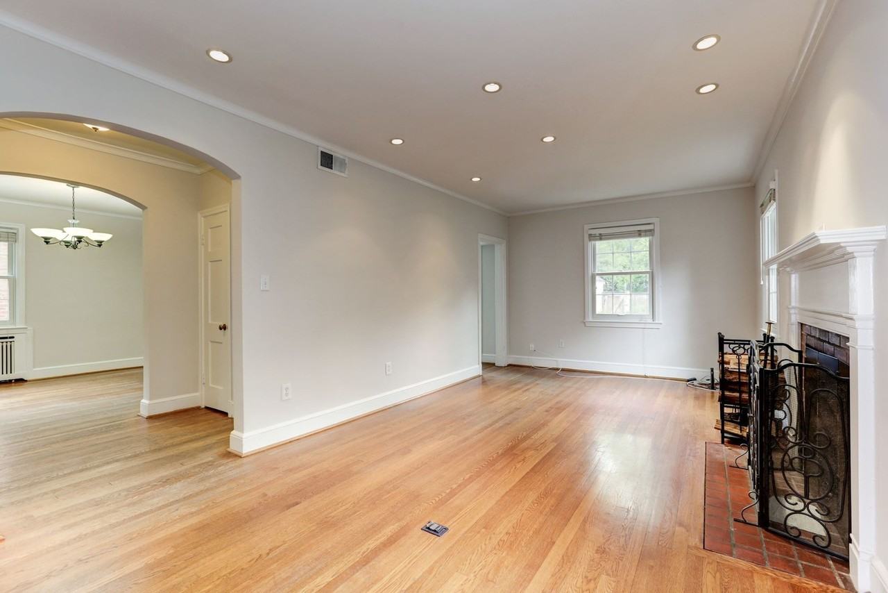 4933 47th St Nw - Photo 7 of 33