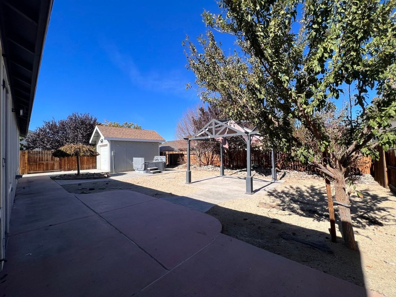 432 Trellis Dr - Photo 4 of 31