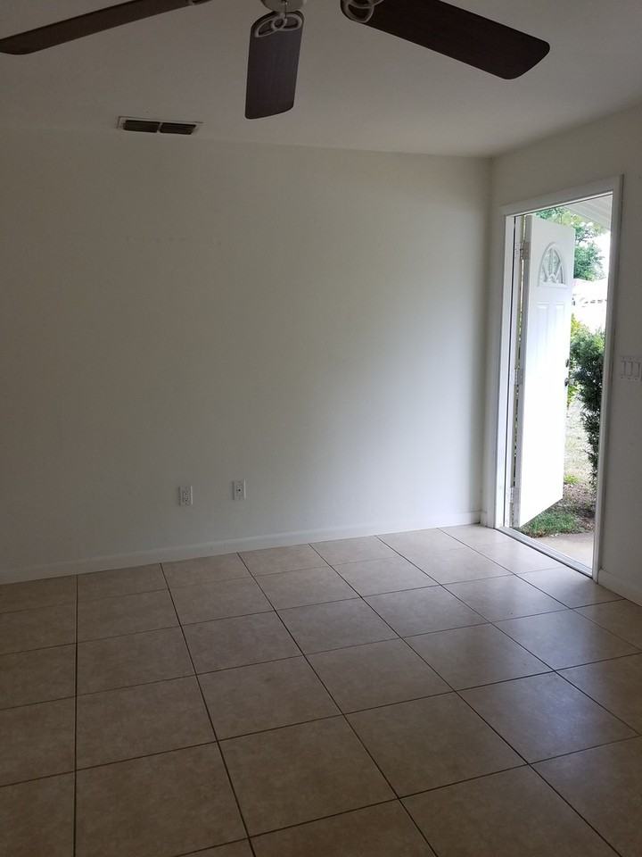 10662 Jacatree Ct - Photo 3 of 5