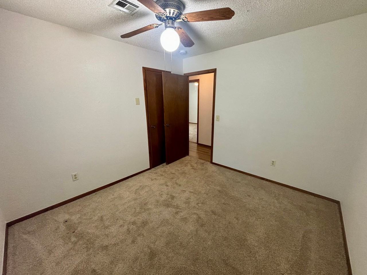 725 Briarwood Dr - Photo 7 of 14