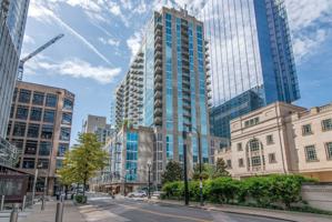 featured image of 301 Demonbreun St #915