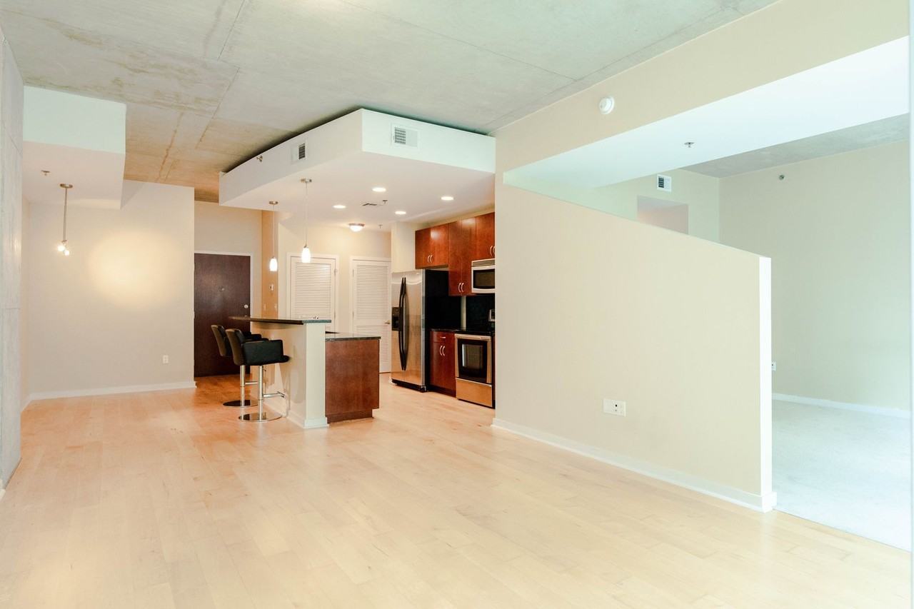 301 Demonbreun St #915 - Photo 7 of 34