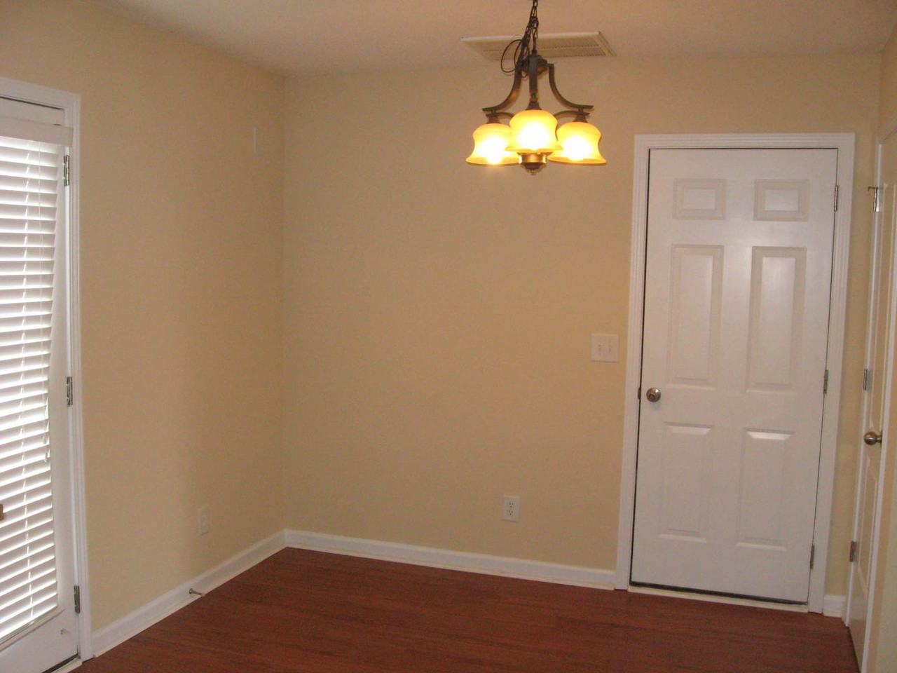 1626 Daisy Park Dr - Photo 4 of 9