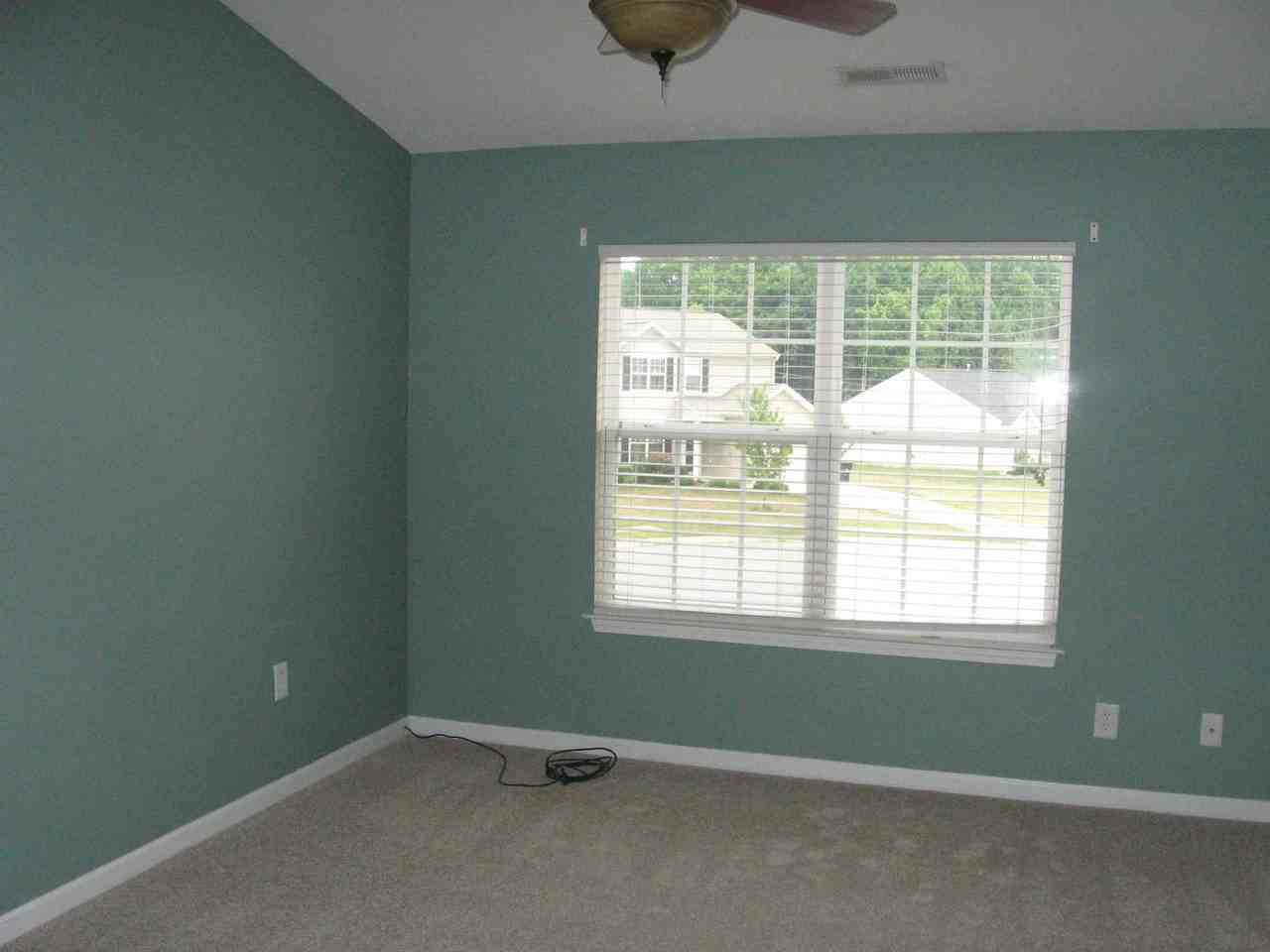 1626 Daisy Park Dr - Photo 5 of 9