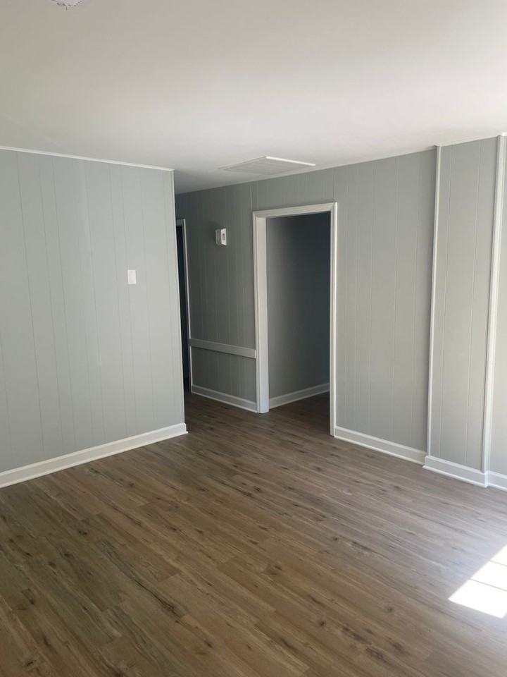 1015 Fenimore St - Photo 3 of 10