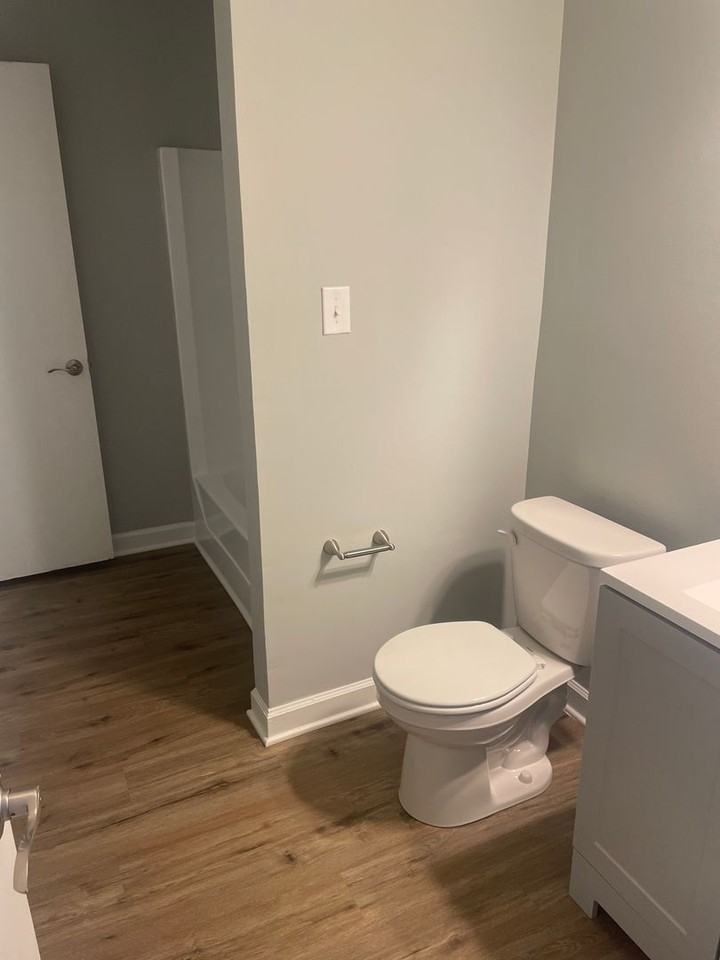1015 Fenimore St - Photo 6 of 10