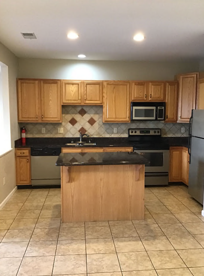 228 Merriweather Dr - Photo 3 of 24