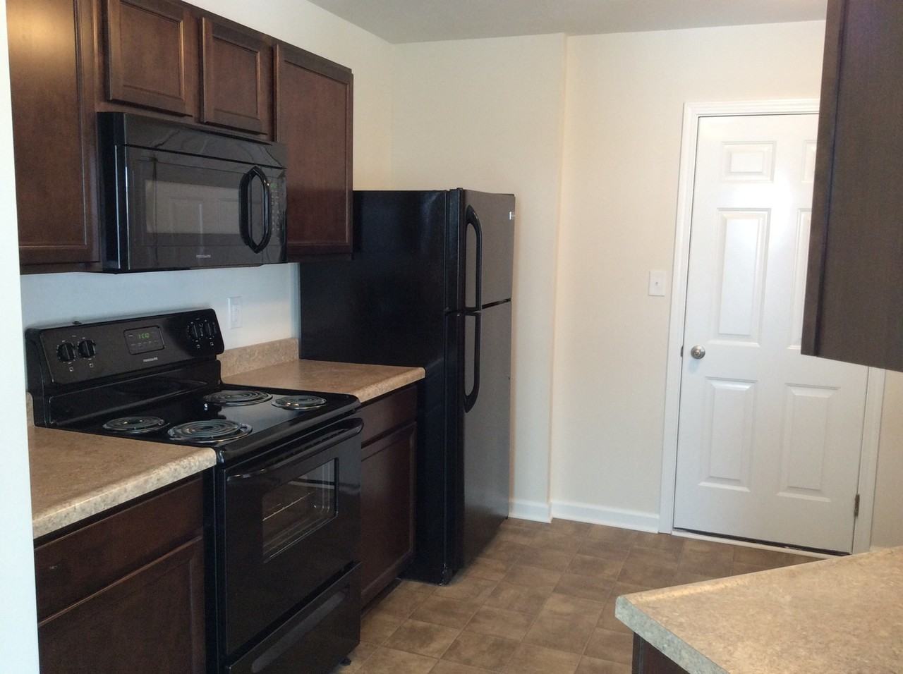 4656 Willowbrook Dr - Photo 2 of 12