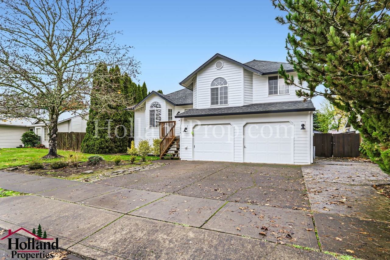 3076 Ne Kaster Dr - Photo 2 of 29