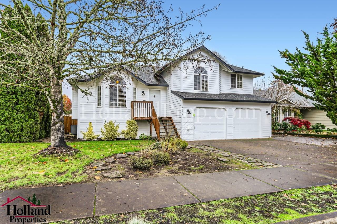 3076 Ne Kaster Dr - Photo 3 of 29