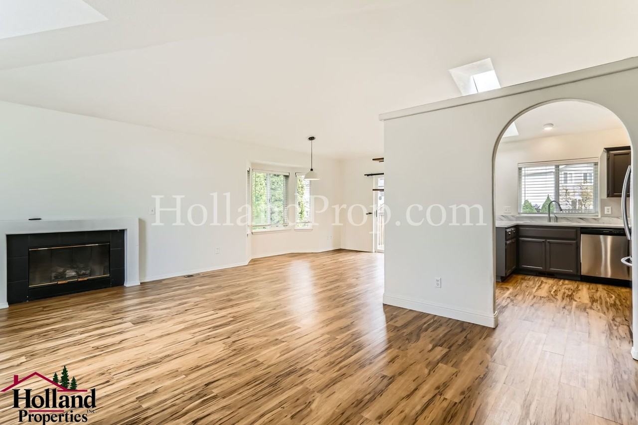 3076 Ne Kaster Dr - Photo 7 of 29