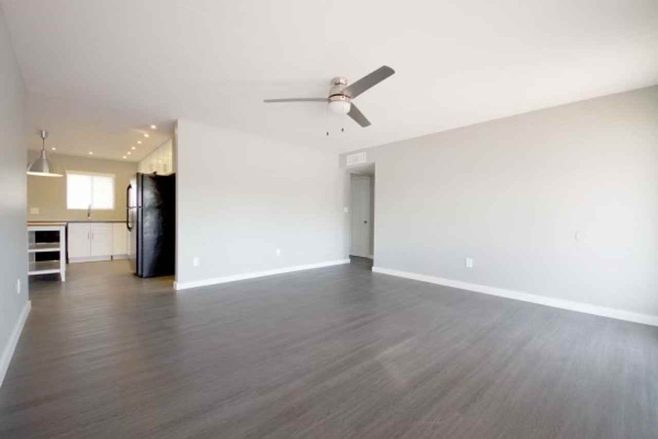 1241 W 10th St - Photo 6 of 17