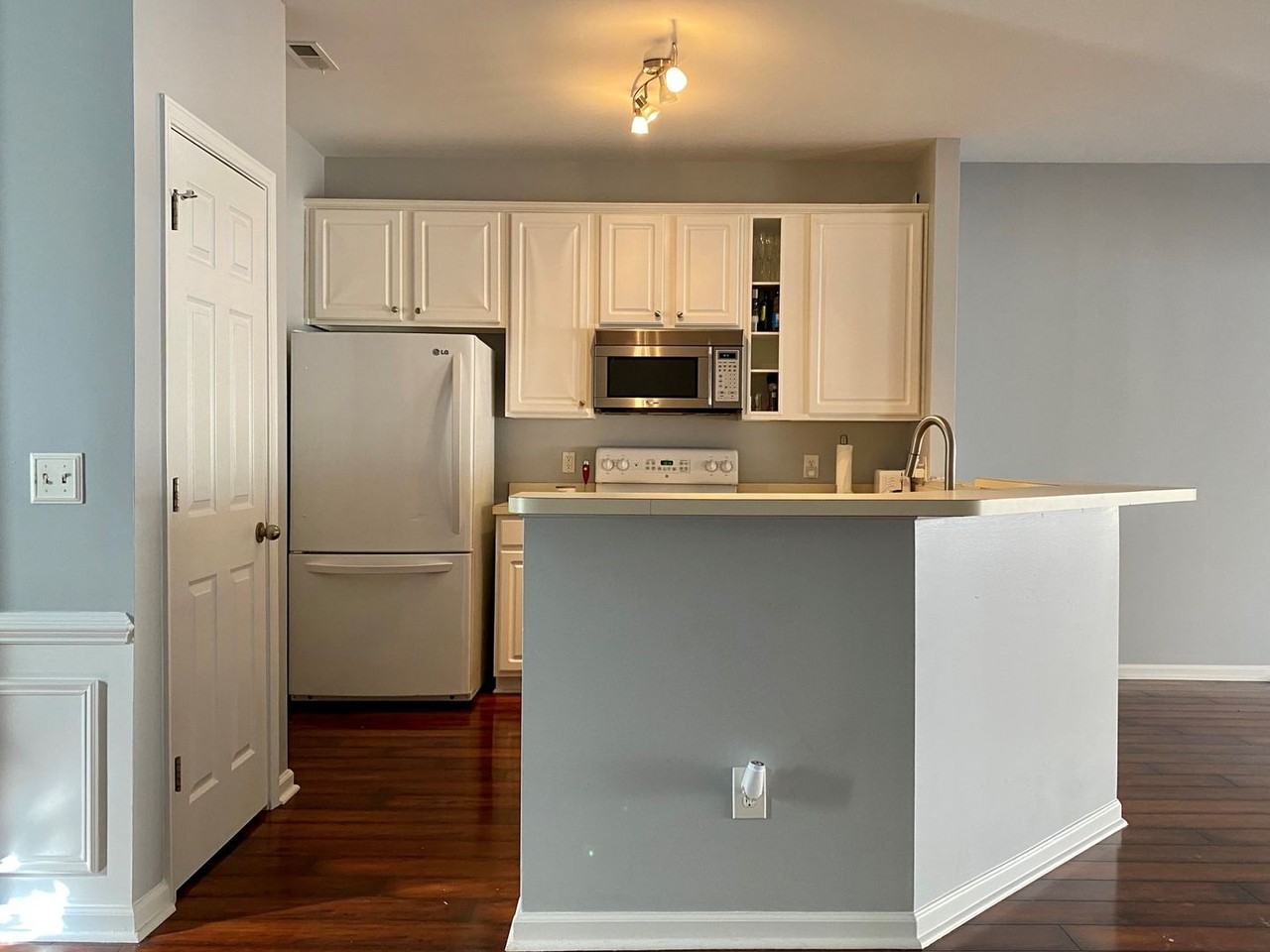 4226 Camden Woods Court - Photo 5 of 12