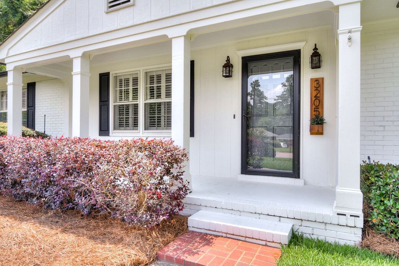 3205 West Ct - Photo 3 of 32