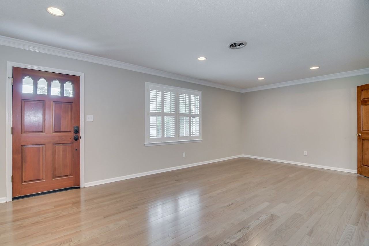 3205 West Ct - Photo 6 of 32