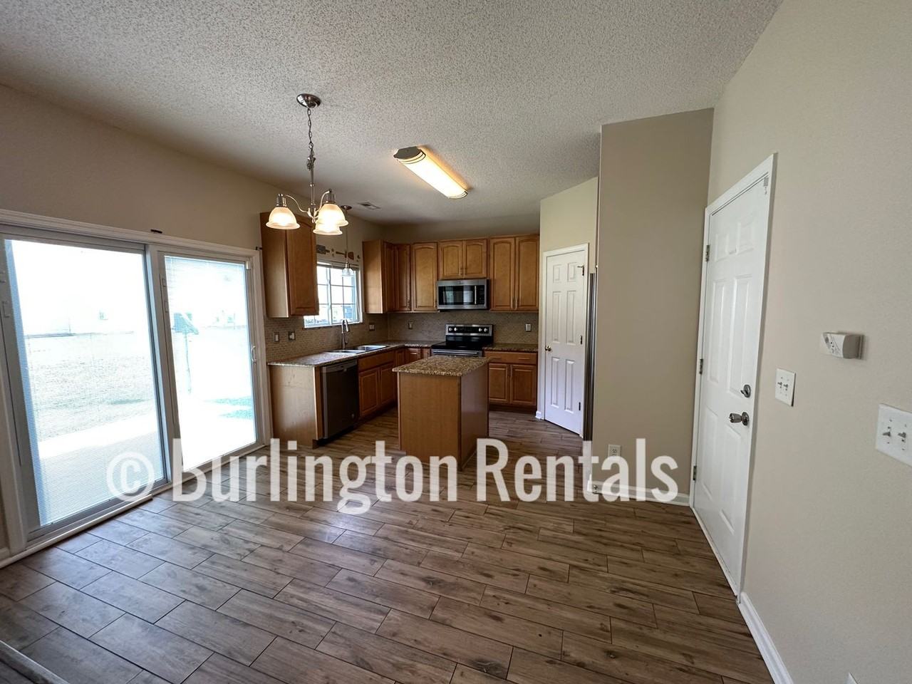 1933 Munn Pointe Dr - Photo 6 of 24