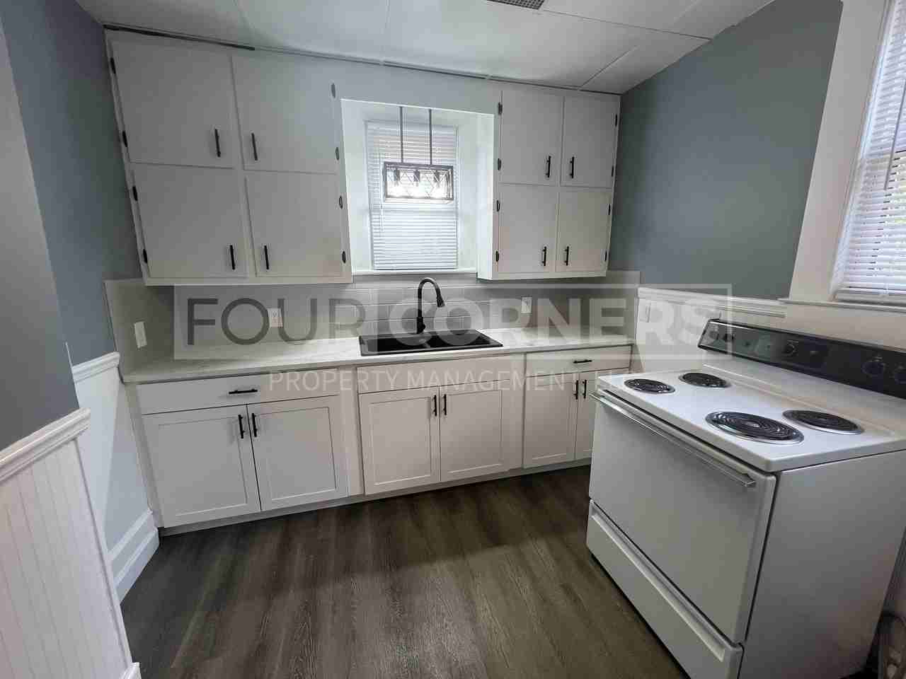 516 Maple Ave - Photo 4 of 6