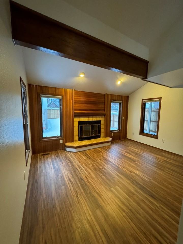 3311 Orion Cir - Photo 3 of 10