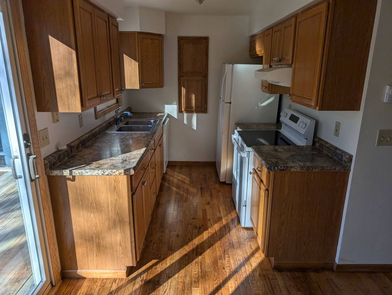 877 Loon Lake Rd - Photo 2 of 37