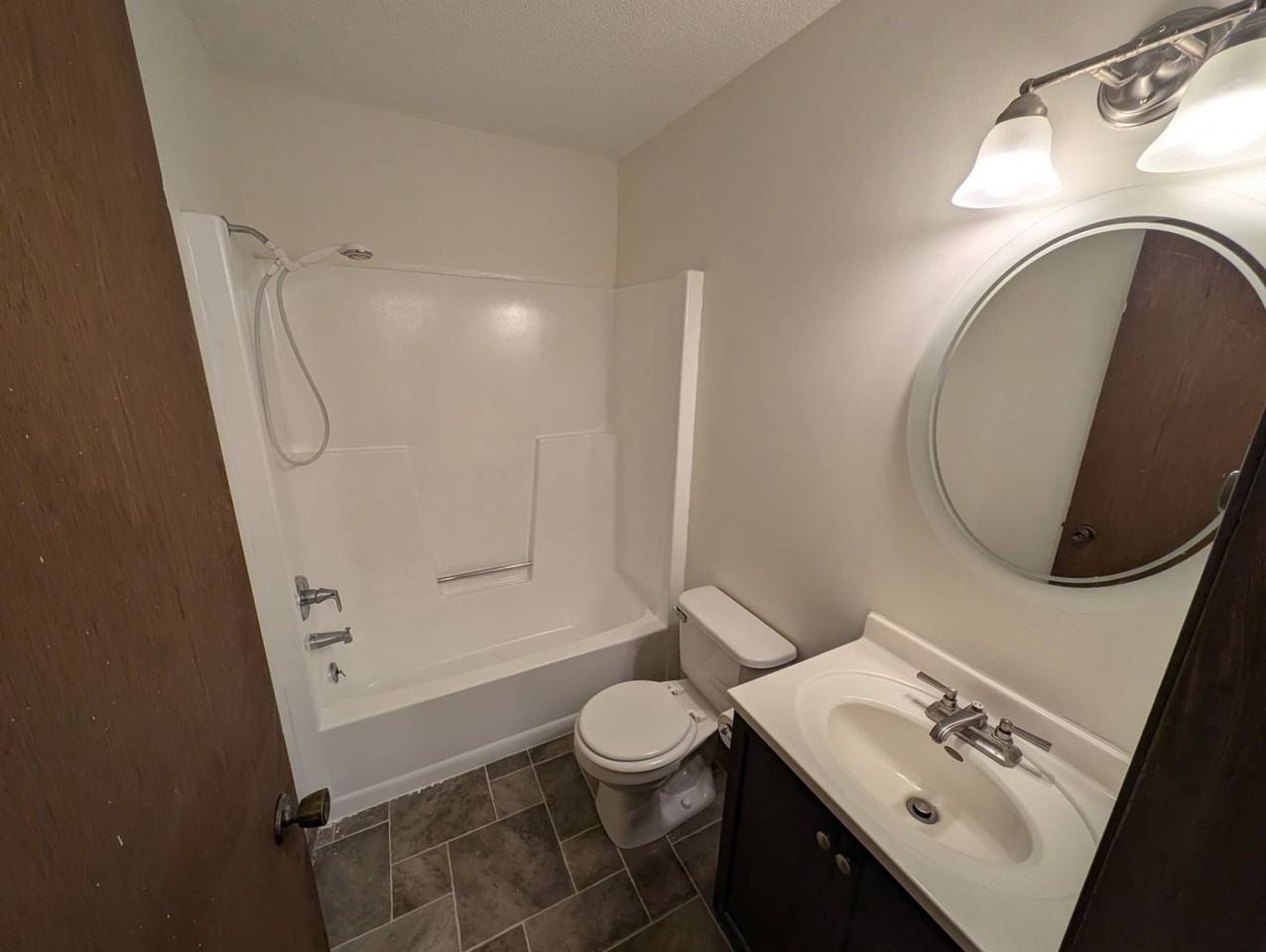 877 Loon Lake Rd - Photo 4 of 37