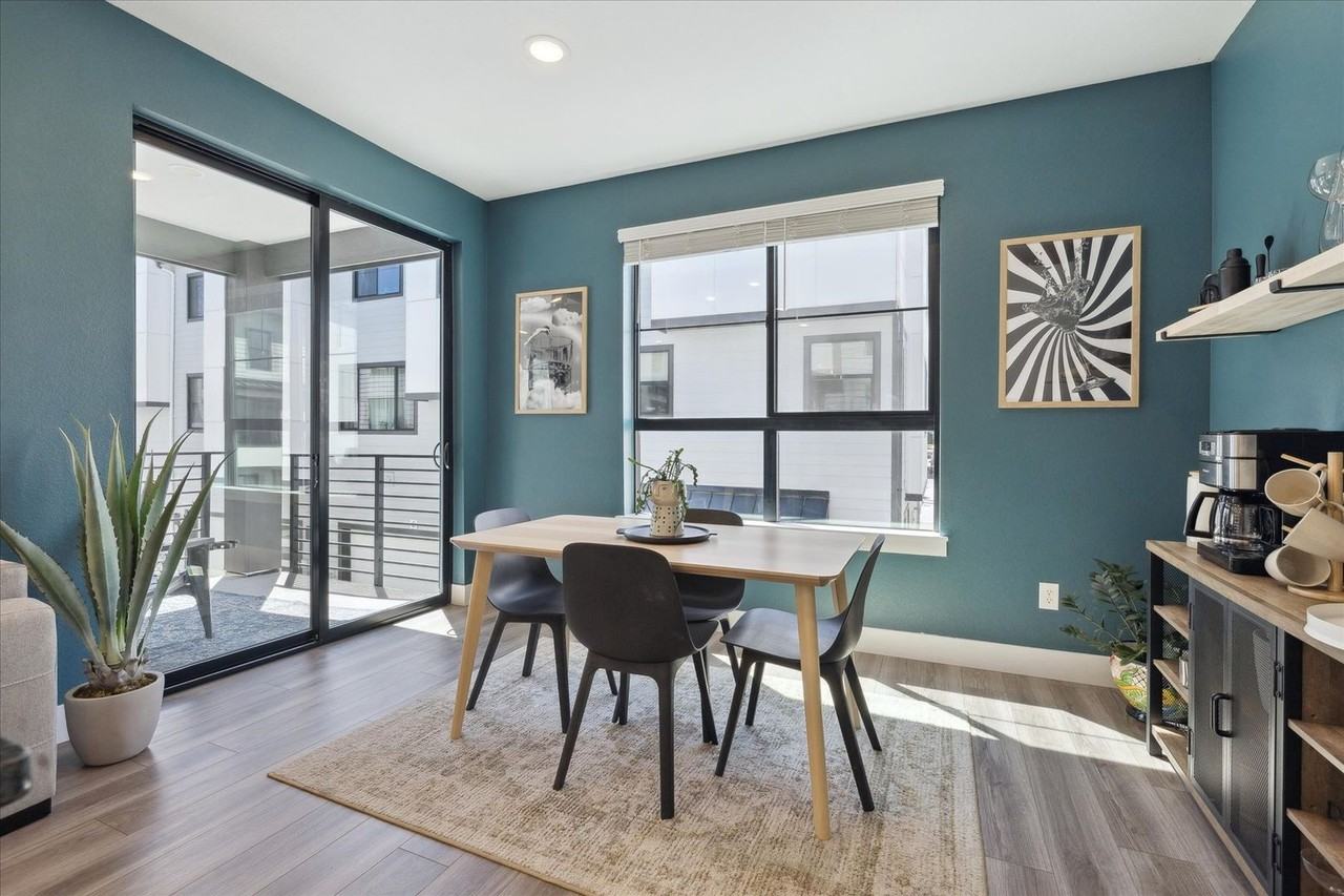 2002 S Holly St - Photo 7 of 26