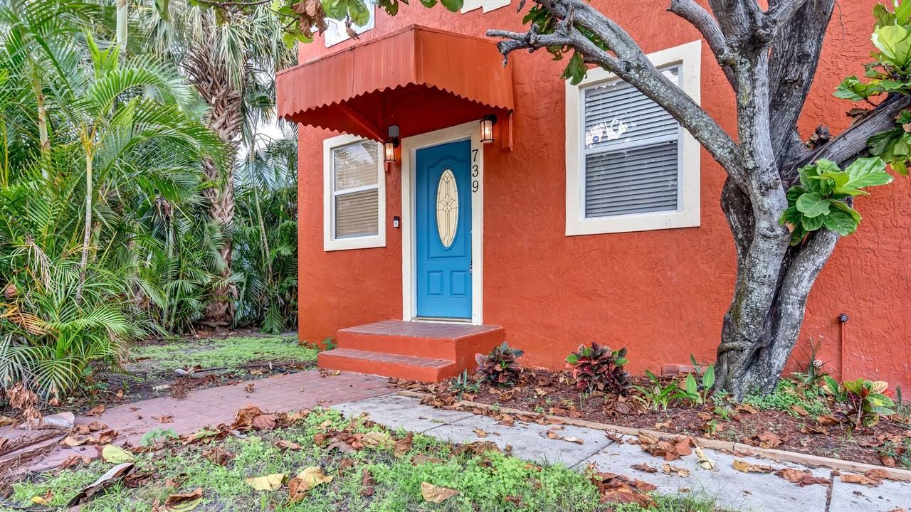 739 27th Ave W - Photo 2 of 21