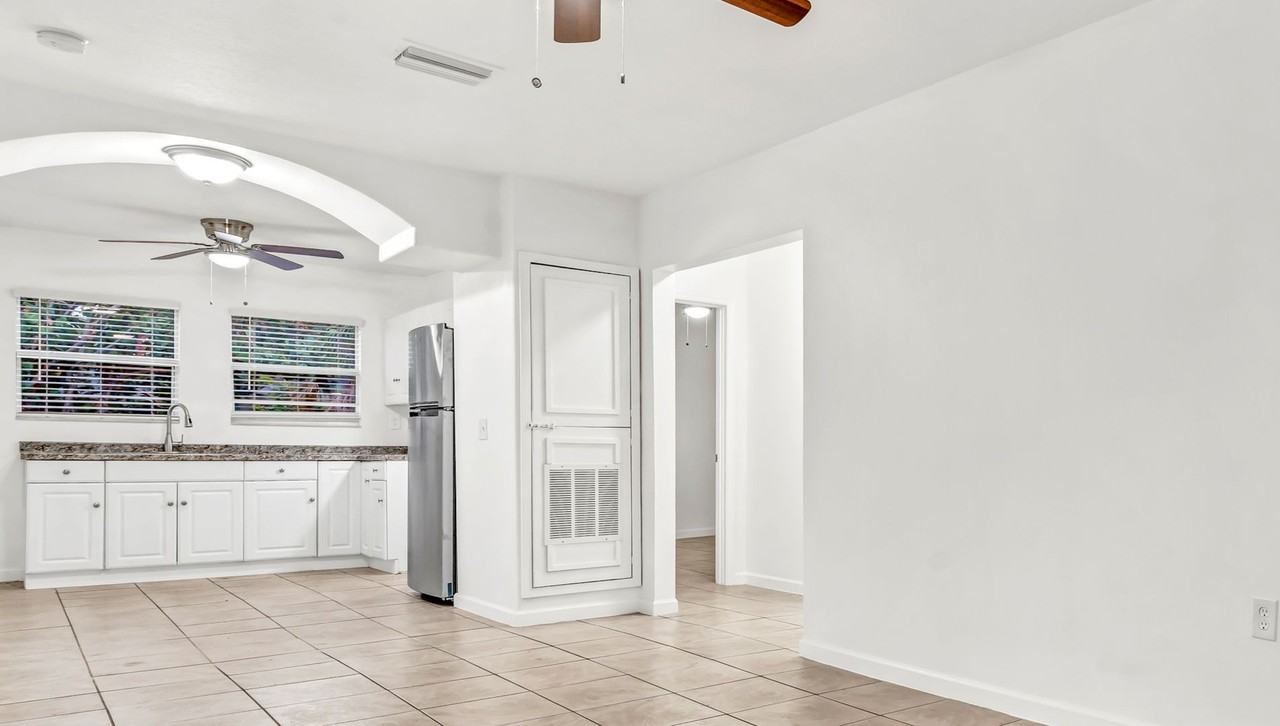 739 27th Ave W - Photo 5 of 21