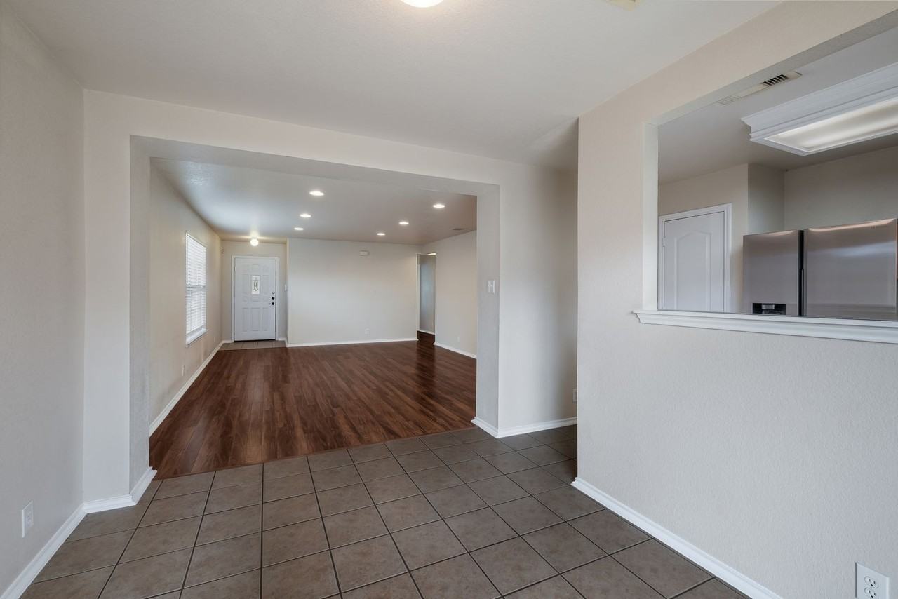 8848 Staghorn Ml - Photo 7 of 22
