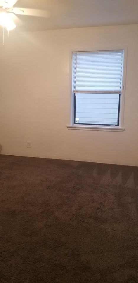 2500 Lake St #B - Photo 3 of 13