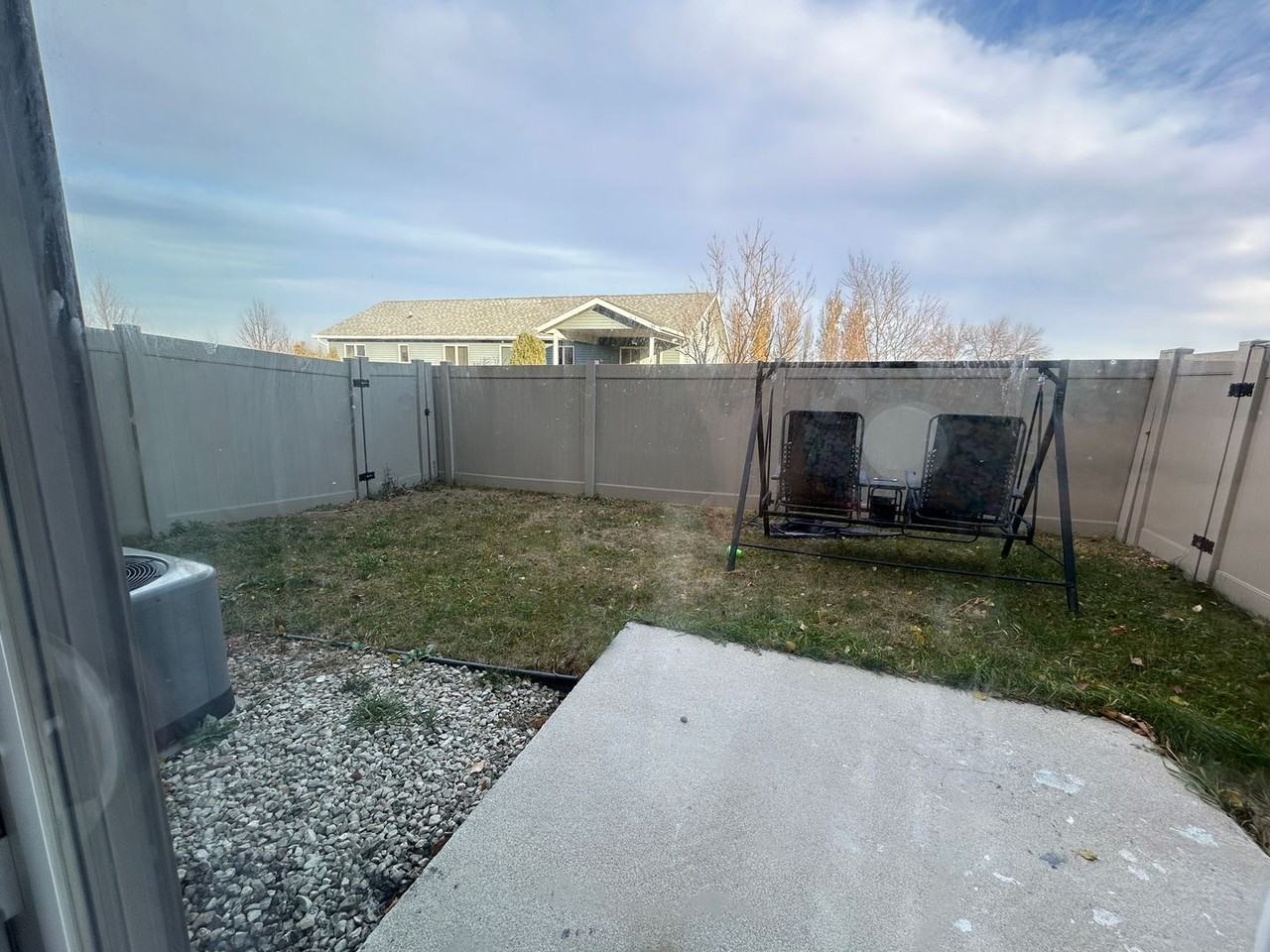 1026 Elm Ave - Photo 3 of 4