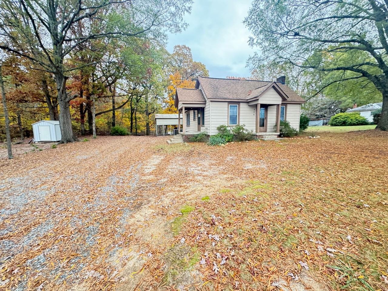 946 N Enochville Ave - Photo 2 of 18