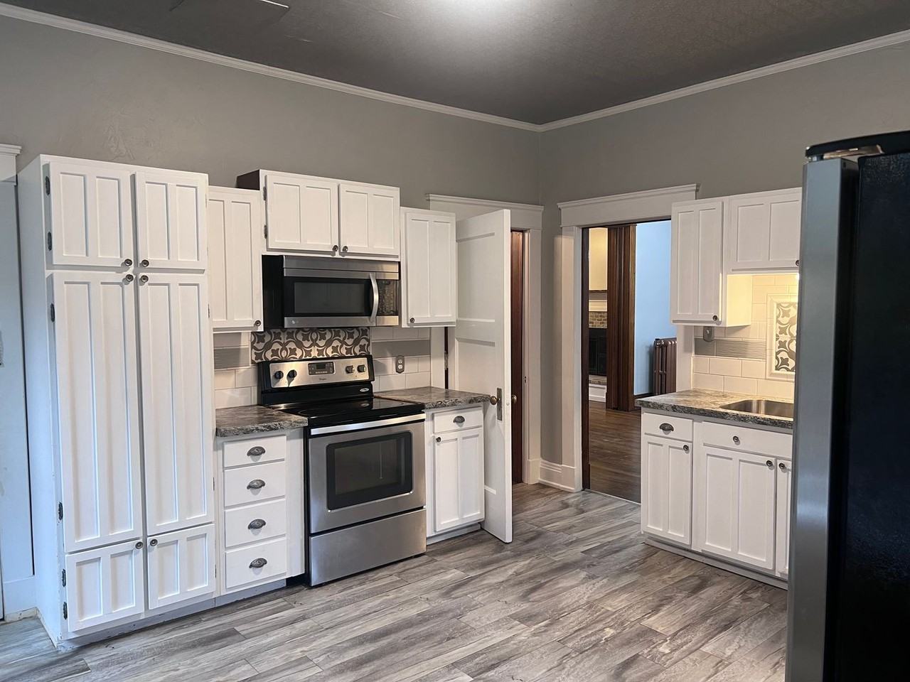 1601 State St - Photo 3 of 15