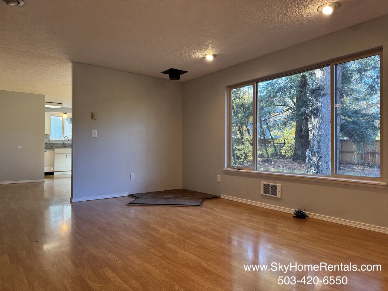 5133 Fort Rock Avenue Southeast - Photo 4 of 21