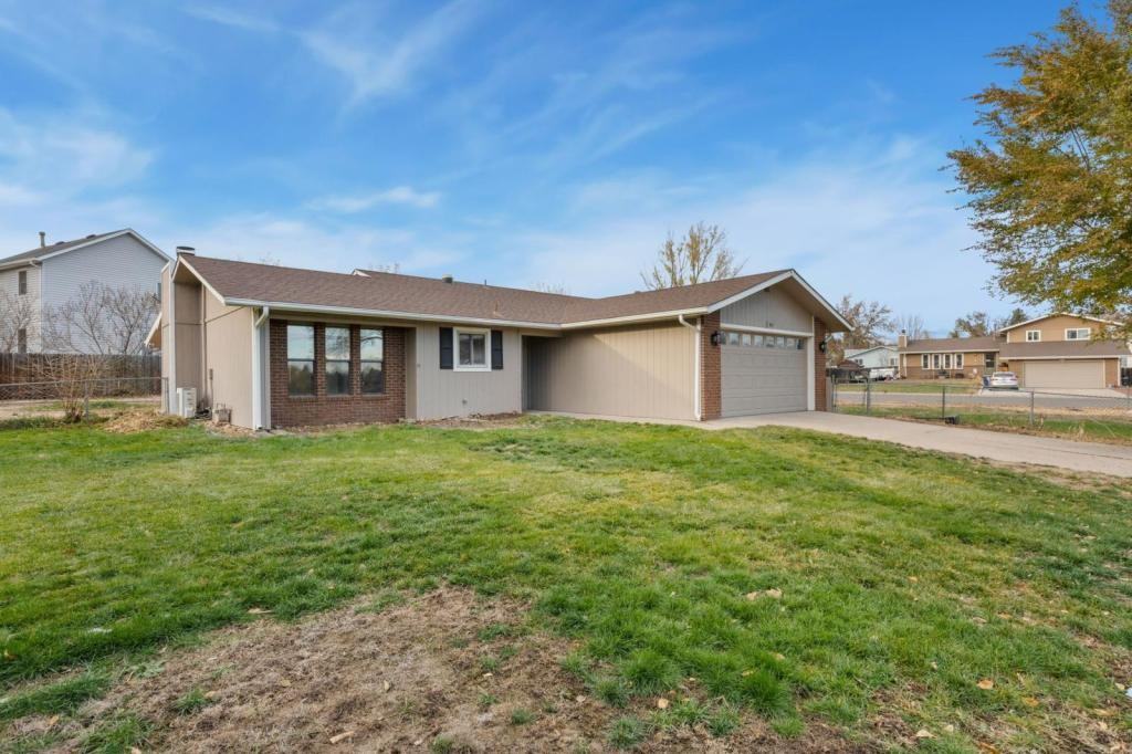 907 49th Ave - Photo 6 of 21