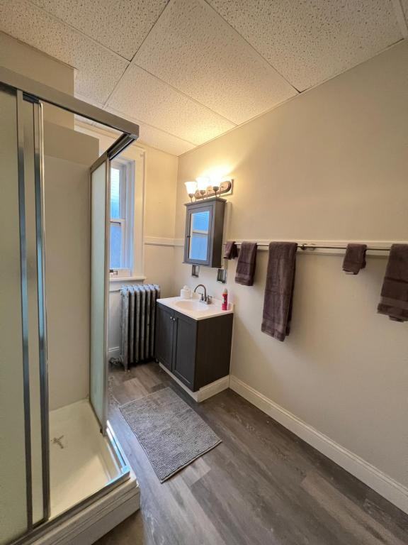 1555 Neil Ave - Photo 4 of 8