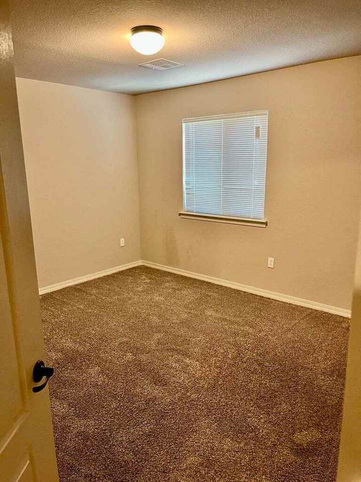 14776 Tim Hardaway Dr - Photo 5 of 34